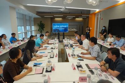 信息學院與集美區工信局開展理論學習中心組聯學 共話軟件和信息技術服務業發展新篇